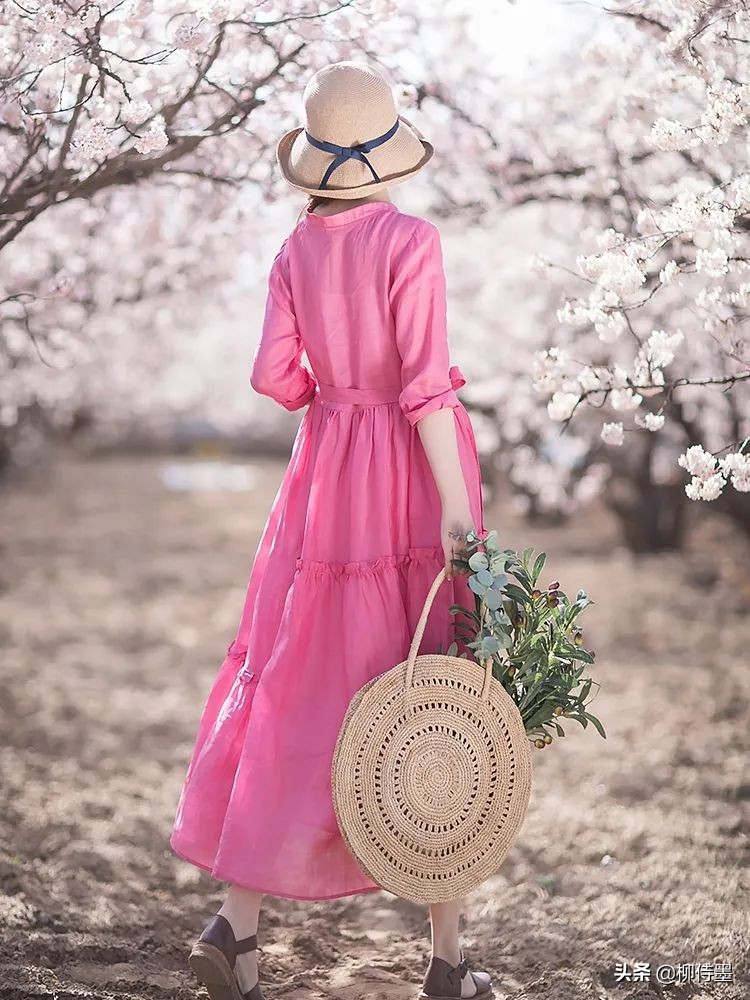 赞美老照片的唯美句子中年女性拍摄优雅人像