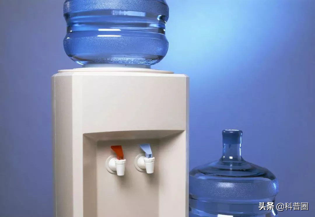 飲水機裡的水，竟然比馬桶水還臟？ 大家警惕飲水機變“污水機”