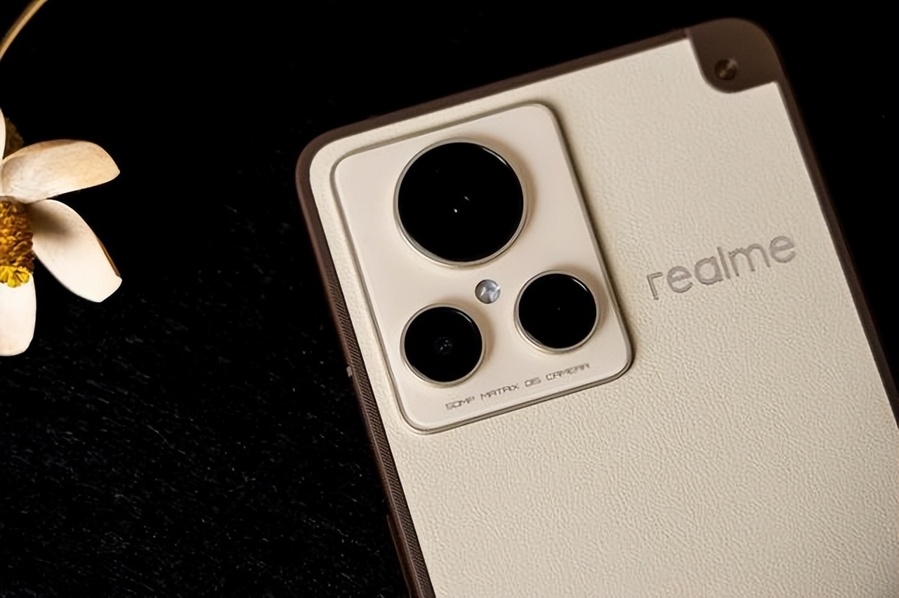 颜值和实力并存！下半年可以闭眼入的三款手机