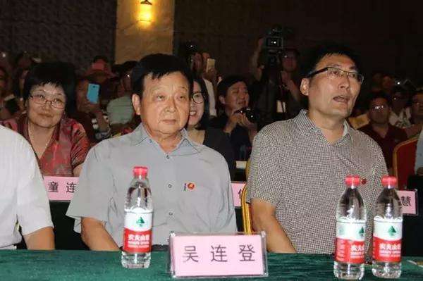 毛主席的稿费有上亿？生活秘书吴连登说出真相，几乎全都上交国家