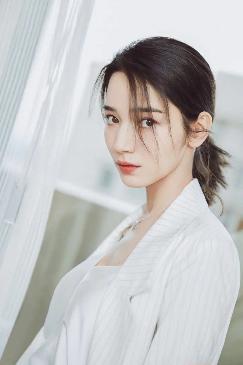 新疆盛产美人,7位异域风情的女星颜值大比拼,你更钟意哪一位?