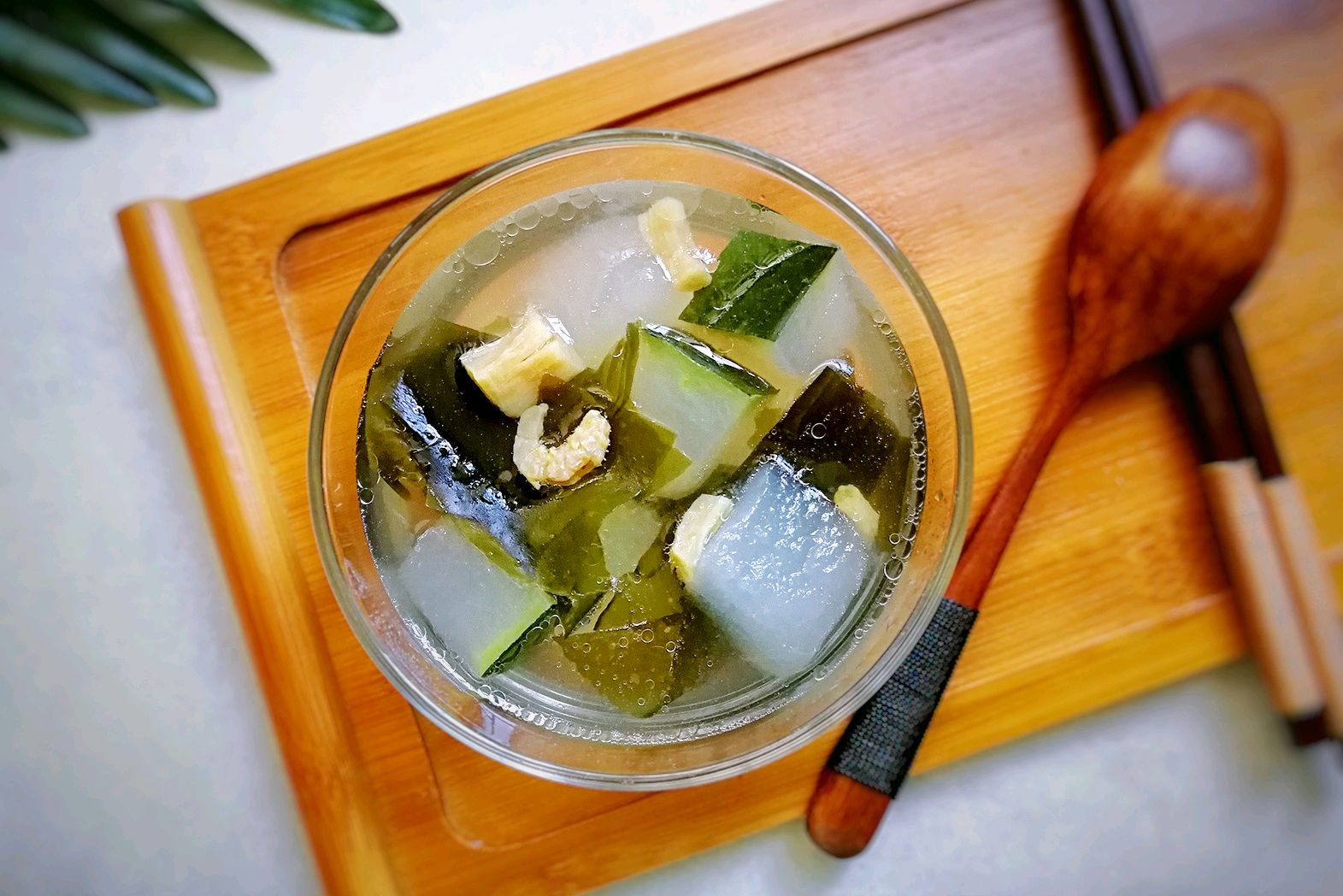 海带和它一起煮，1碗相当于慢跑1小时，坚持喝，腰都细了