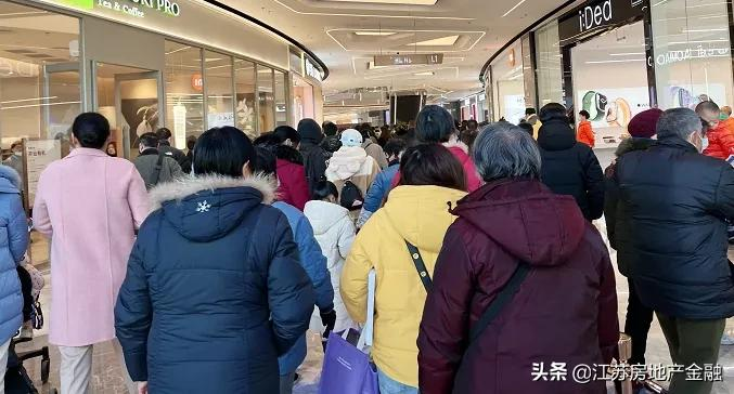 全是人！“打卡”江北虹悦城，80%品牌为区域首店