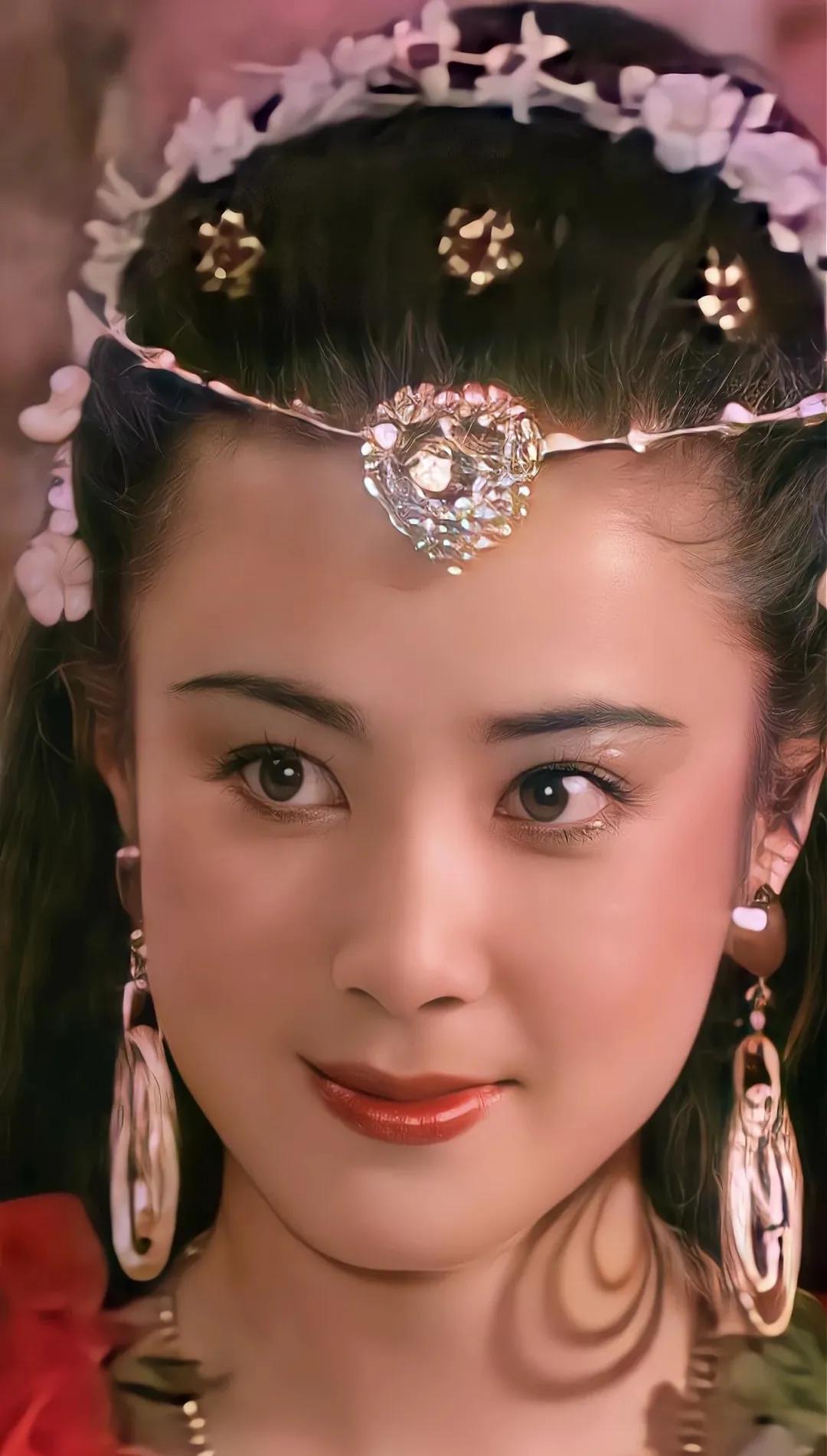 傅艺伟年轻的时候真是风华绝代