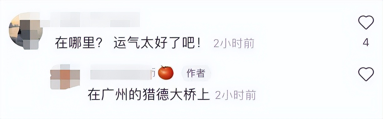 陈小春乘百万豪车出行被偶遇，一脸高冷坐副驾驶抽烟，大佬范十足