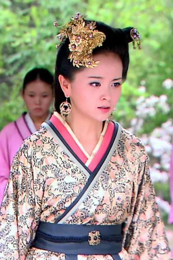 在电视剧《美人心计》中,最蠢的一个女主演就是栗妙人了.