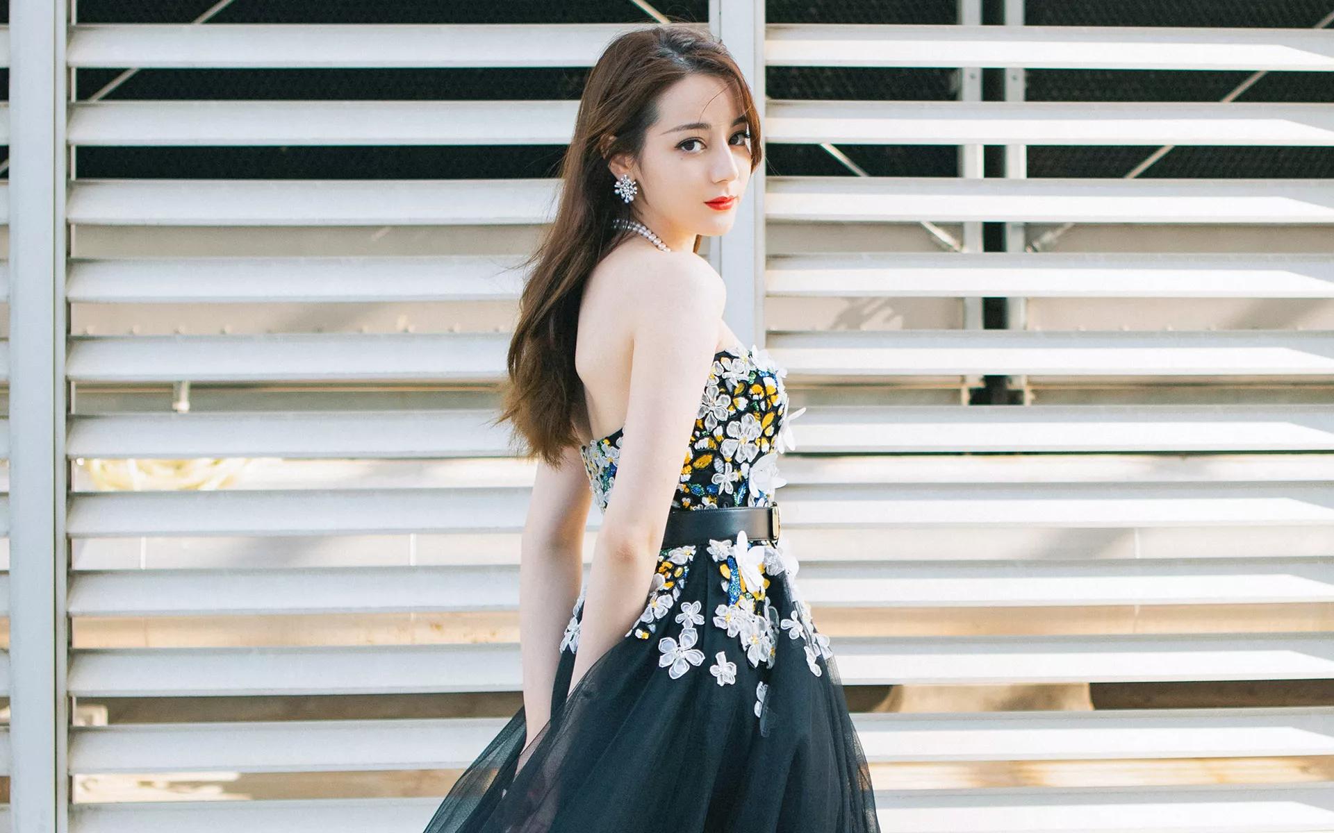 花见花开的迪丽热巴