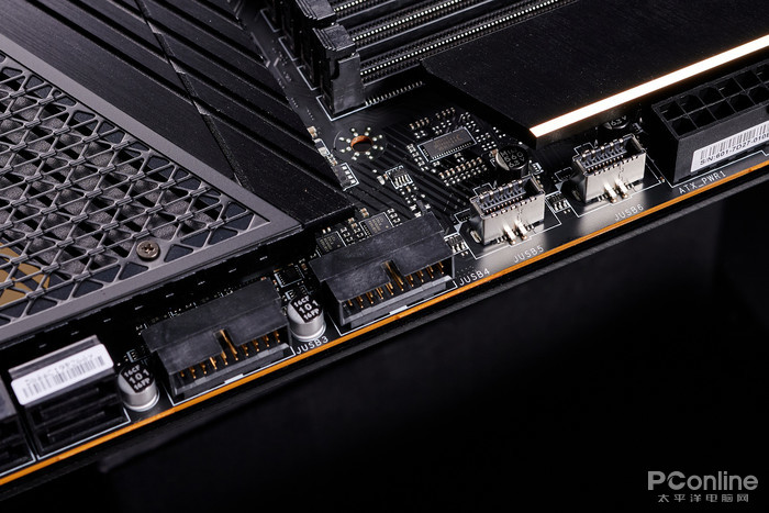 微星MEG Z690 ACE主板评测：规格全面升级的黑金战神