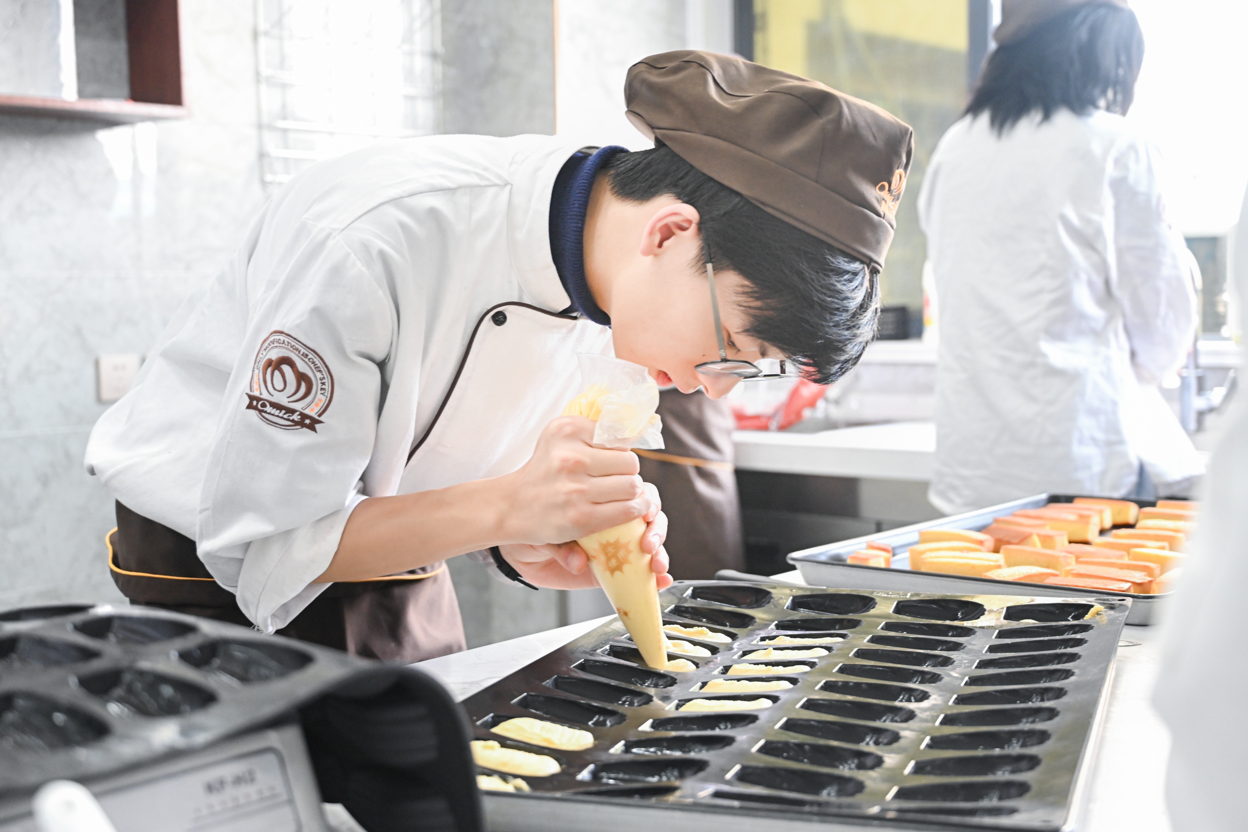 零基础学西点师要学多久？南京烘焙学校排名是怎么样的？