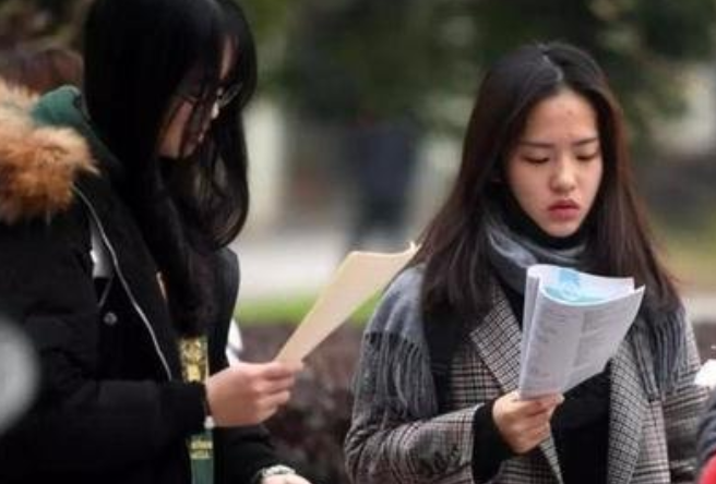 大学压力（河北一大学生扛不住了）