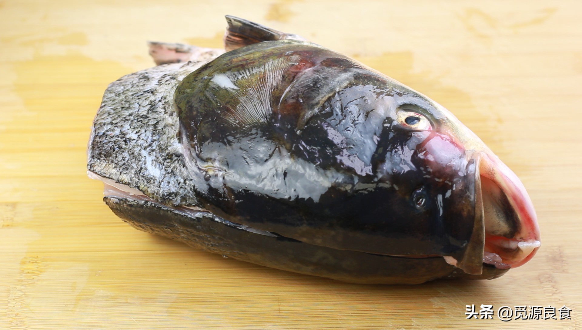 春节假期，这3种淡水鱼DHA含量高，多做给老年人吃，价格便宜新鲜