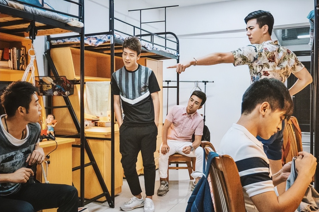 为迎接22届硕士新生，各大高校晒出宿舍环境，仿佛还在贫困线挣扎