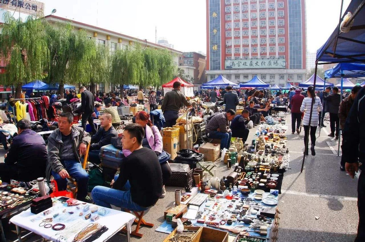 1996年山西一官员逛地摊，花3000元买84张旧纸，打开全是烈士证