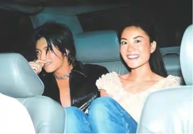 王菲爱过的5个男人，都是“弟弟辈”最小小11岁，她怎能下得了手