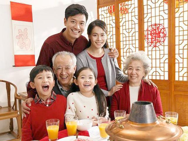 思念孩子难抑，关于子女是否应遵从不婚不育之议