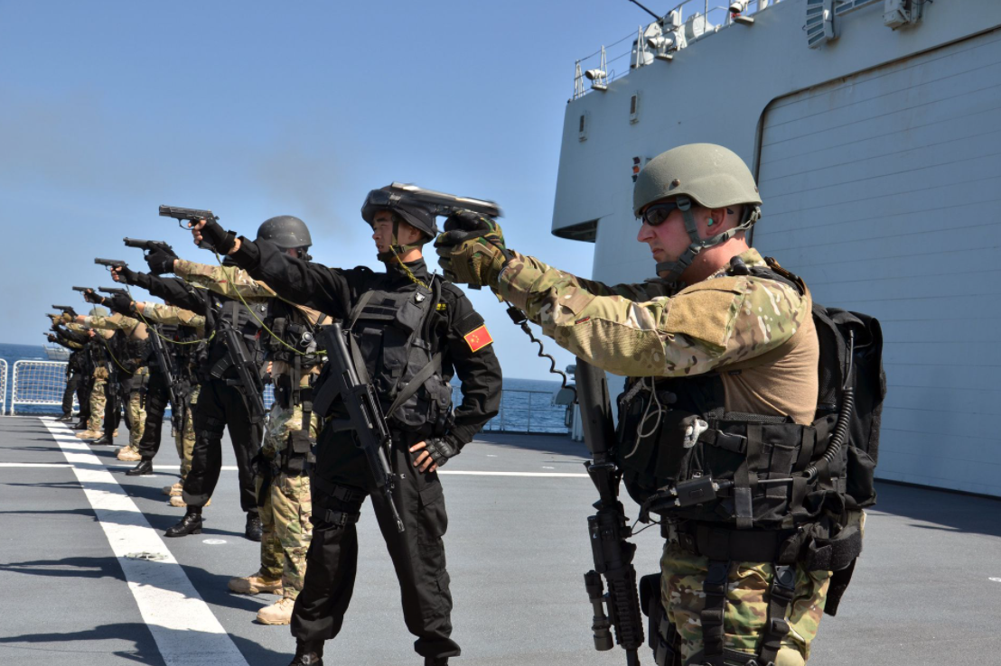 ��������Ա���飺��ֹ��������չ���κ���ϰ���й��ǵ��˲�������