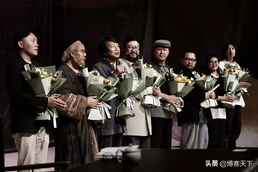 年度作家 | 刘震云:文学是要写那些说不明白的事
