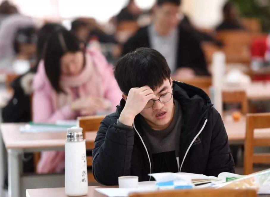 研究生“喜大普奔”，学习年限将有调整，已有高校率先实行