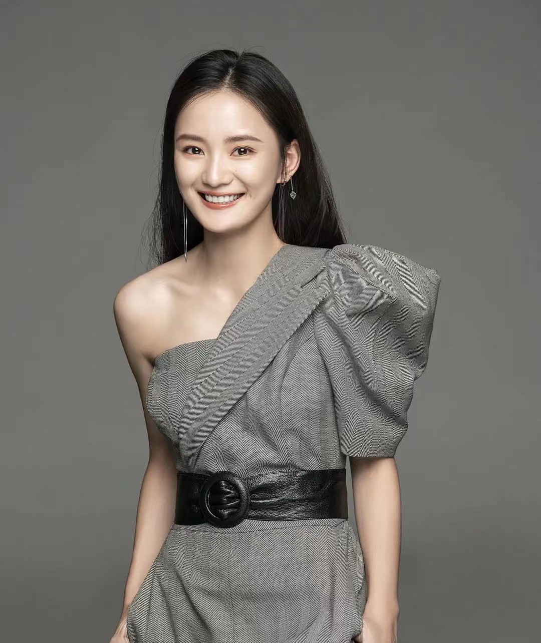 目前,馨子成为了一名网络博主,经常在各个社交平台上分享自己的生活