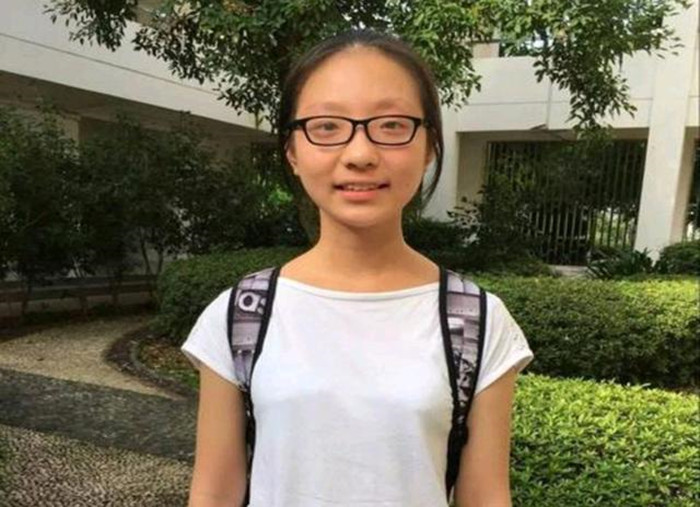 “最任性状元”韩思雨：经常迟到，爱看漫画，却以681分上清华