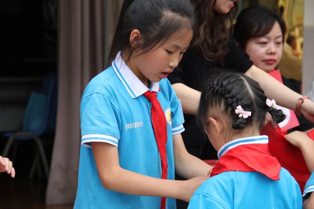 唱响中国梦，争做好少年｜双流区九江小学举行一年级入队闯关活动