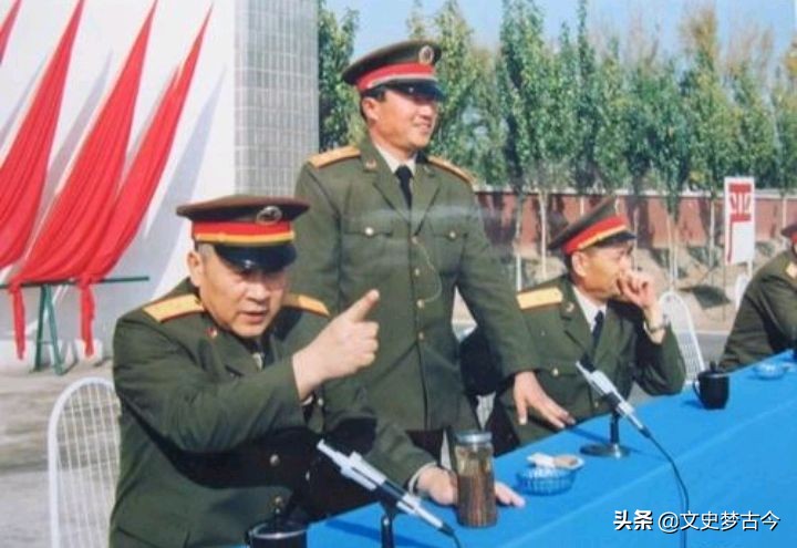 1985年，梁光烈主政第20军，前任军长有多猛？把儿子送上老山前线