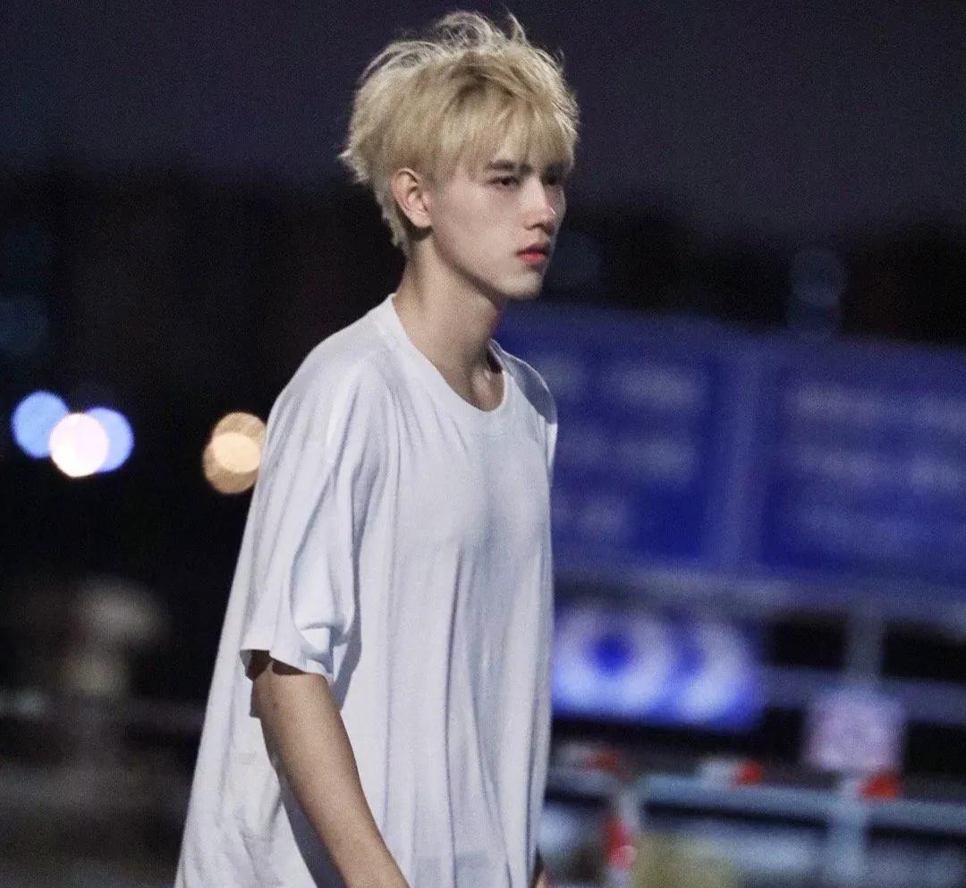 今日娱乐八卦 吴倩 杨紫 林允 杨洋 杨超越 陈飞宇 李易峰 唐艺昕 鞠婧祎