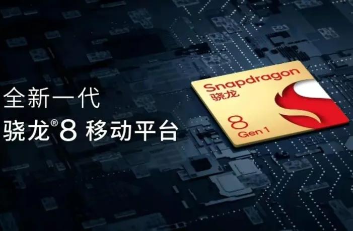 中端机价格搭配旗舰机性能，谁才是实至名归的“卷王”？