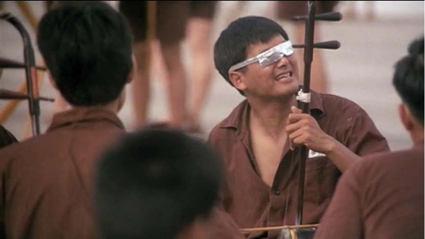 杜琪峰顺利,但是在80年代后期的那段时间里,林岭东却凭借着风云三部曲