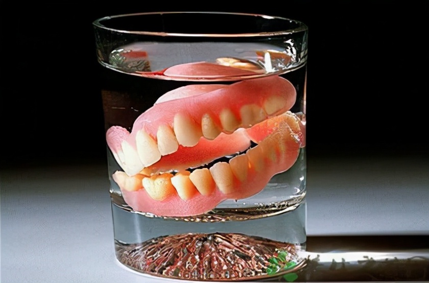 牙龈萎缩不用愁！1步1方法有据可循，轻松还你健康牙口
