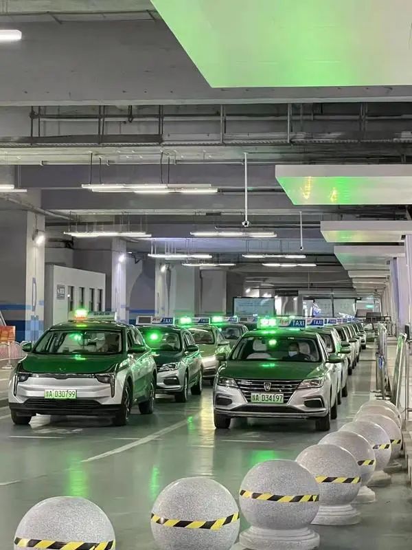 大河早点看｜河南发现一例人感染H3N8禽流感病例；河南社保系统4月29日起暂停服务​