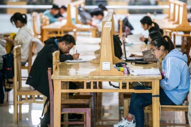 普通二本生考研值不值？找工作第一学历被歧视？过来人给出经验