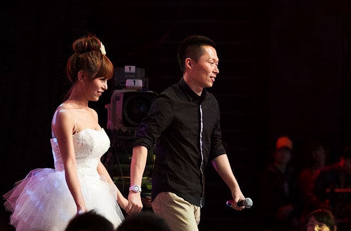 宁坐宝马哭不坐单车笑，立志要嫁豪门的马诺，最后如愿以偿了吗？