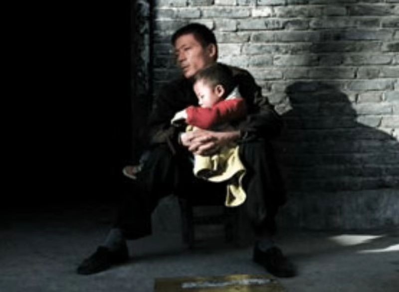 女大学生朱力亚感染艾滋病的故事