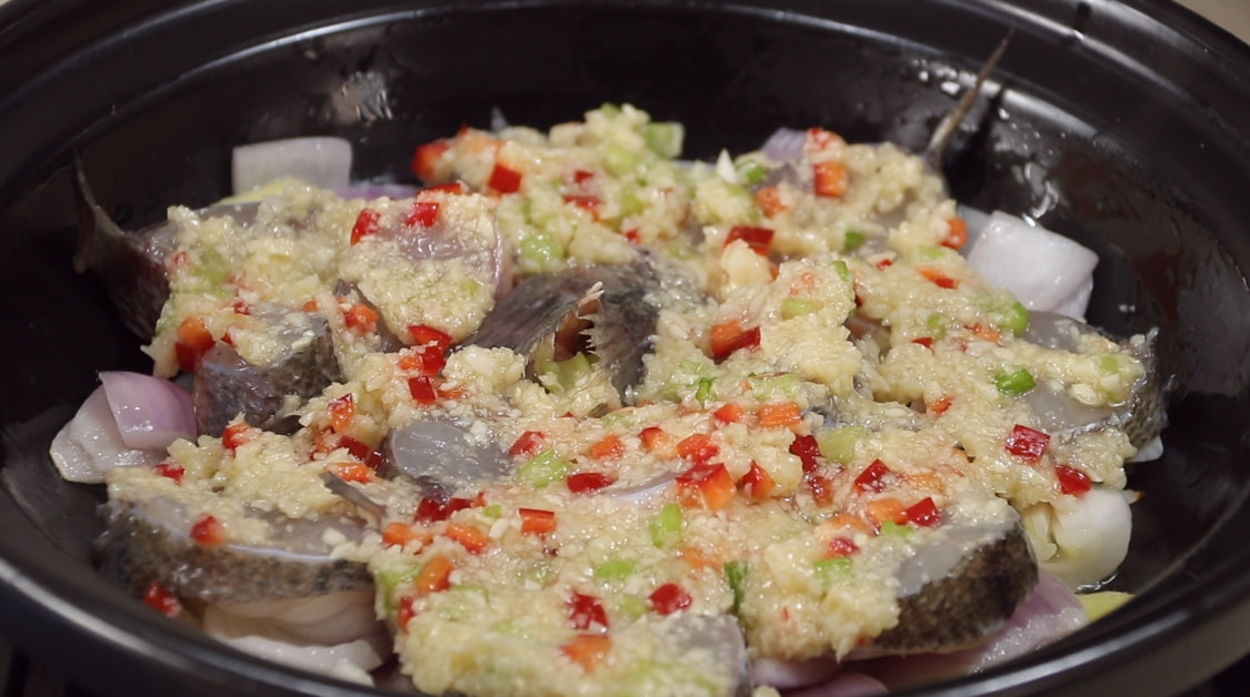 春天，遇到这鱼别手软，刺少肉多，这样做后蒜香味十足