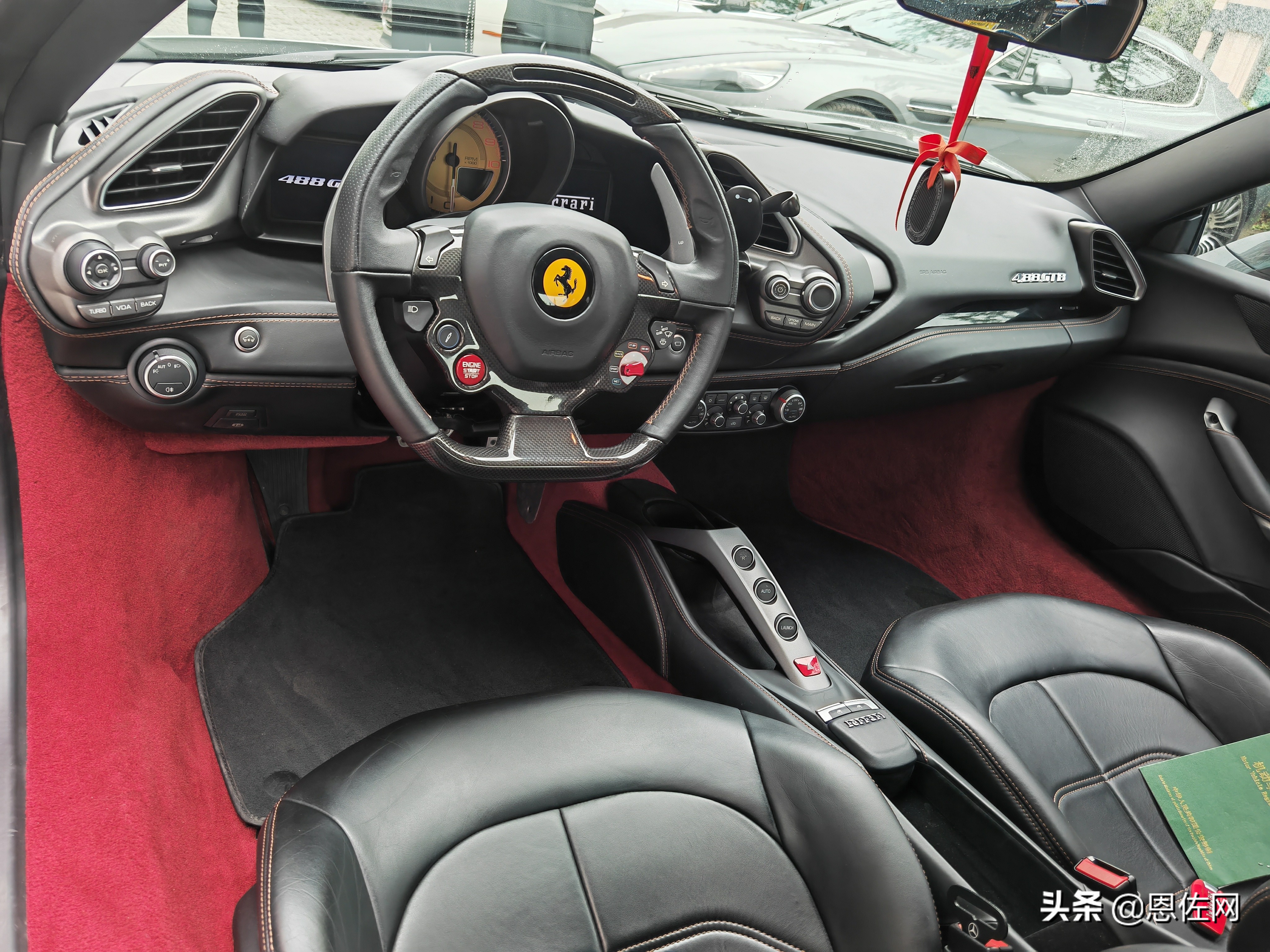 458太老，F8太贵，最后260多万提了台法拉利488 GTB