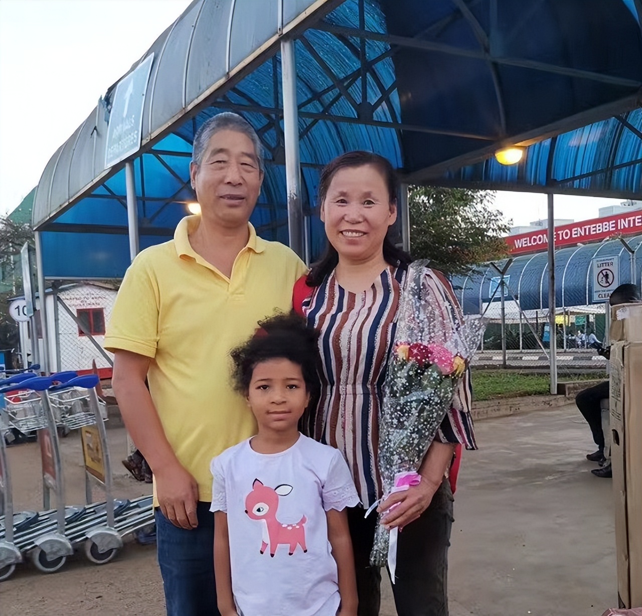 2015年河南女大学生嫁非洲生2娃，老公是皇室后代，丈母娘很满意