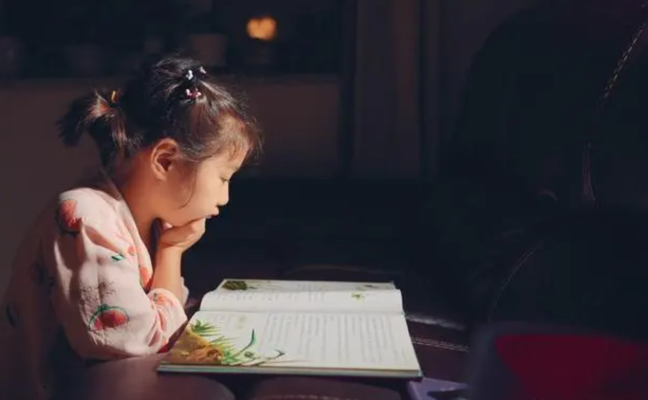 消协会曝光：这些学习教辅，儿童读物会导致近视，别让孩子看了