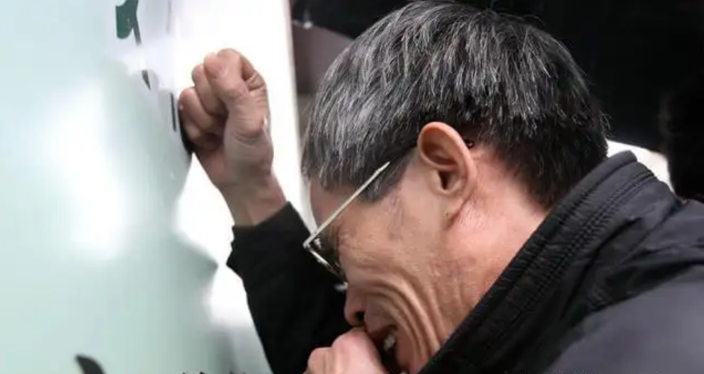 2013年，复旦“投毒案”：林森浩被判死刑，177名师生为他求情