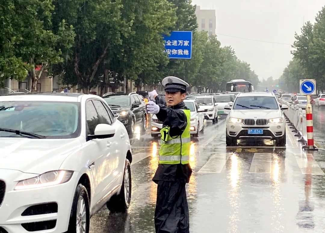 滨州公安全力迎战台风“暹芭”保畅通保安全