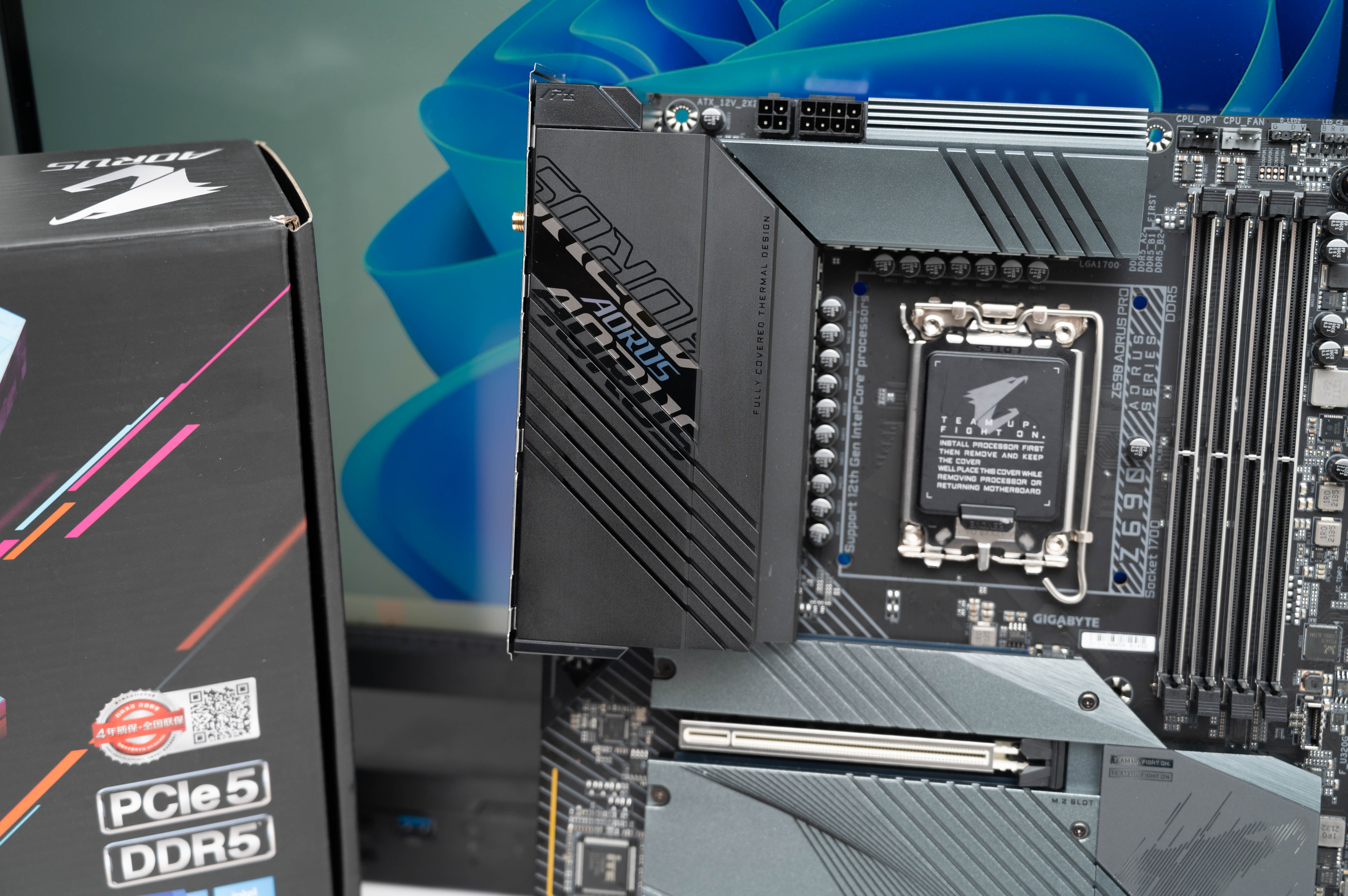 可以，这很雕！技嘉大雕Z690驾驭12代i9-12900K上手简测