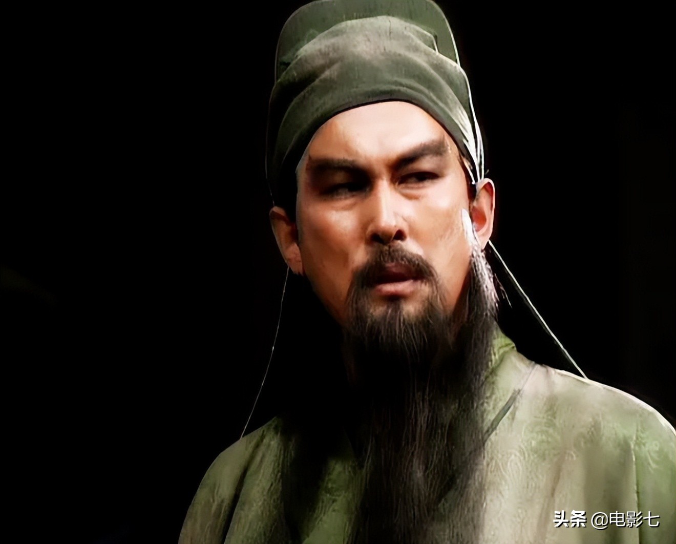 “凭一个角色走红”的5位演员，多年后境况悬殊，有人做直播带货