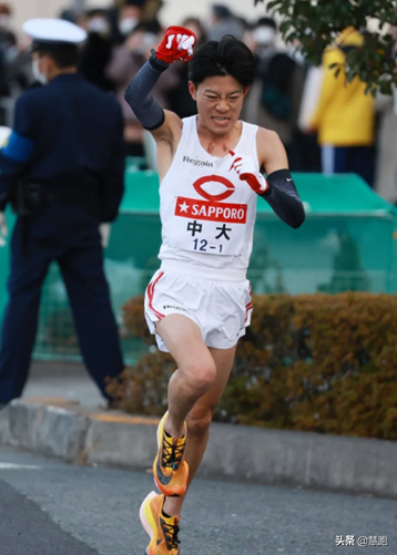 东京奥运会女子中长跑项目有哪些(​青山学院强势获得箱根驿传冠军：中日中长跑的五大差距与希望)