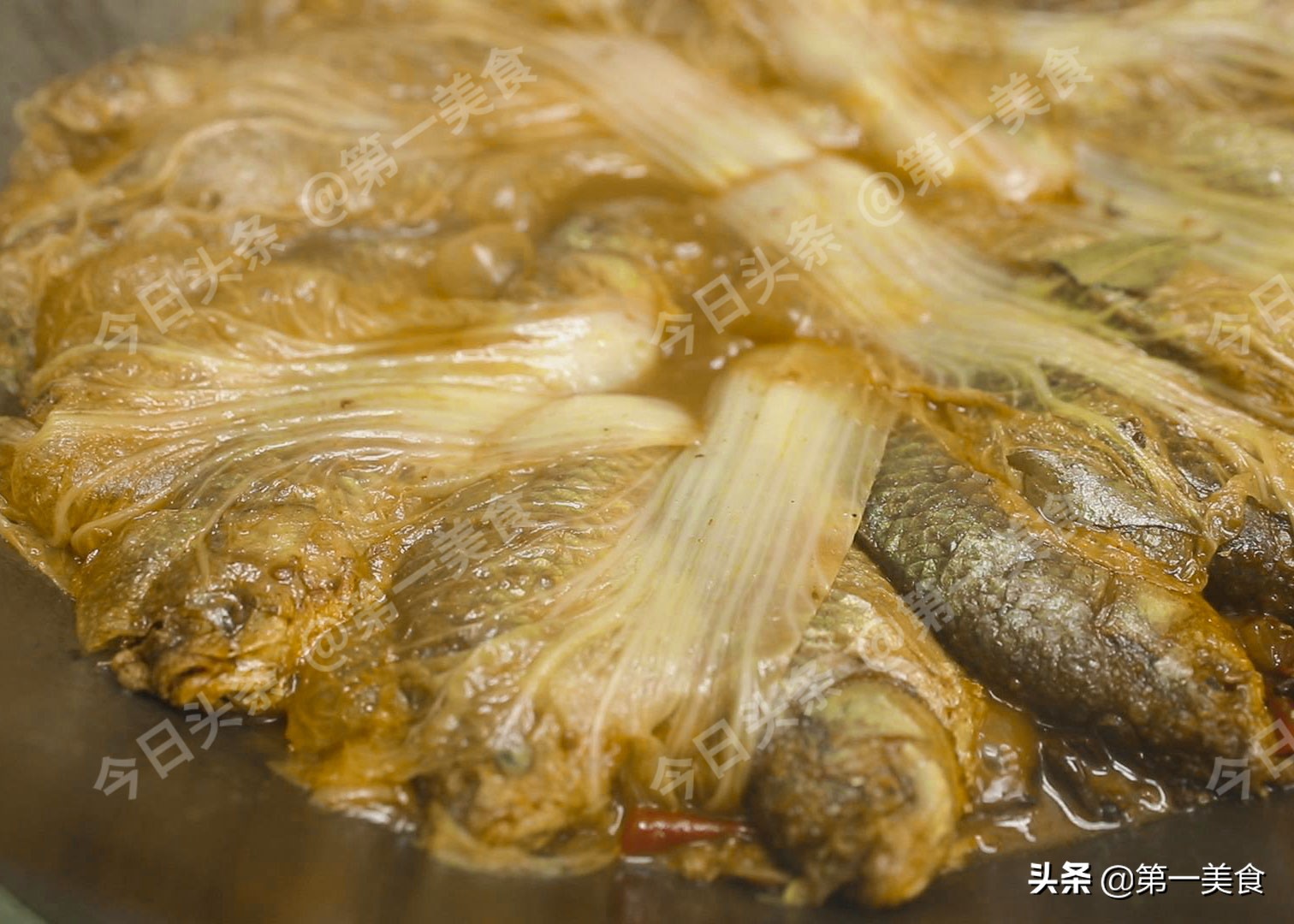 冬至后要多吃鱼，2种最过瘾吃法，骨酥肉烂入口化渣，连汤都喝光