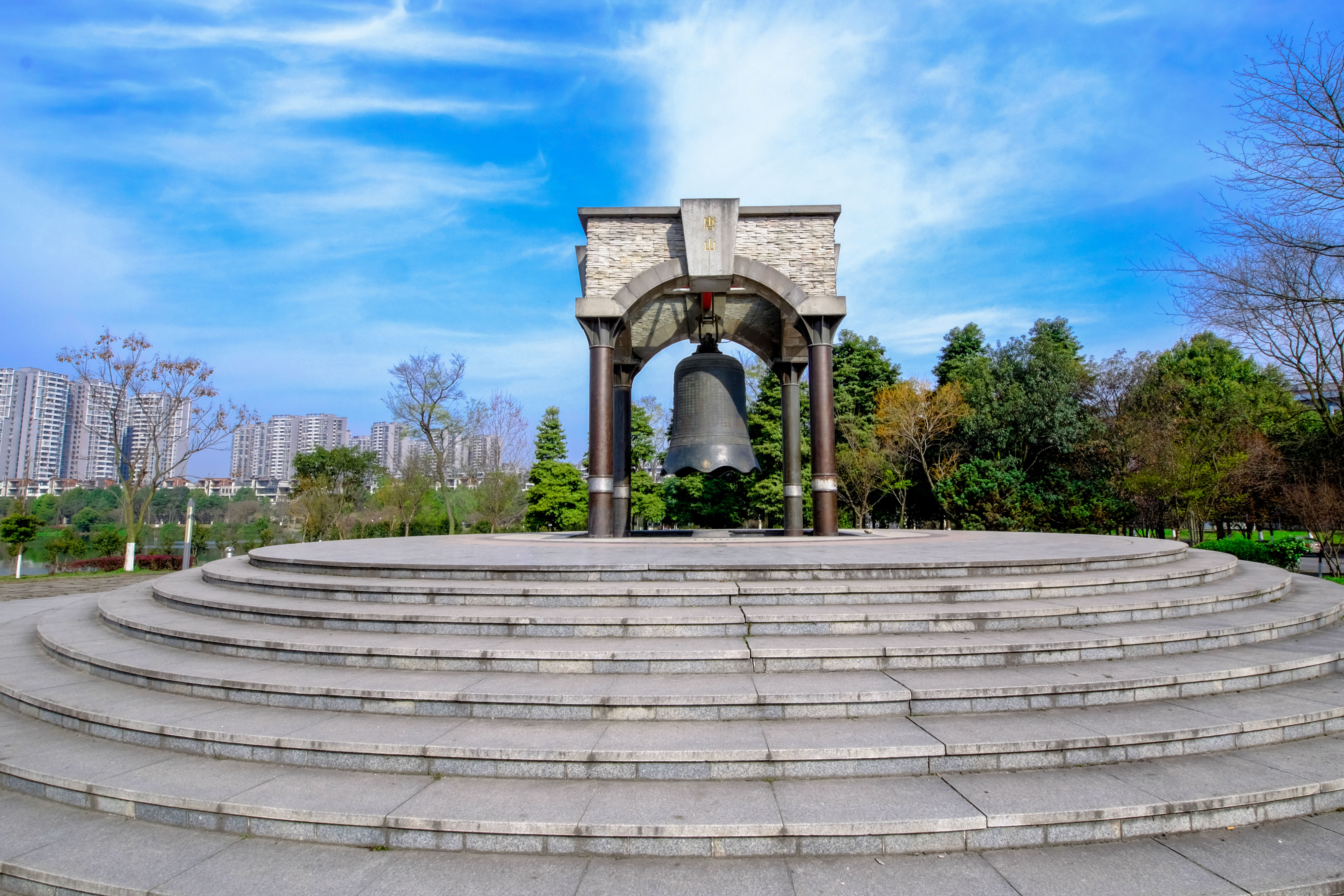 美术类招生240人，211工程西南交通大学2022年录取需要多少分？