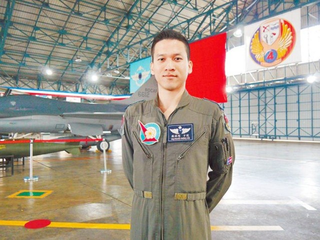 1878����1300�ܣ�����ս������״����������ģ�Ĵ������ܾ���׷��