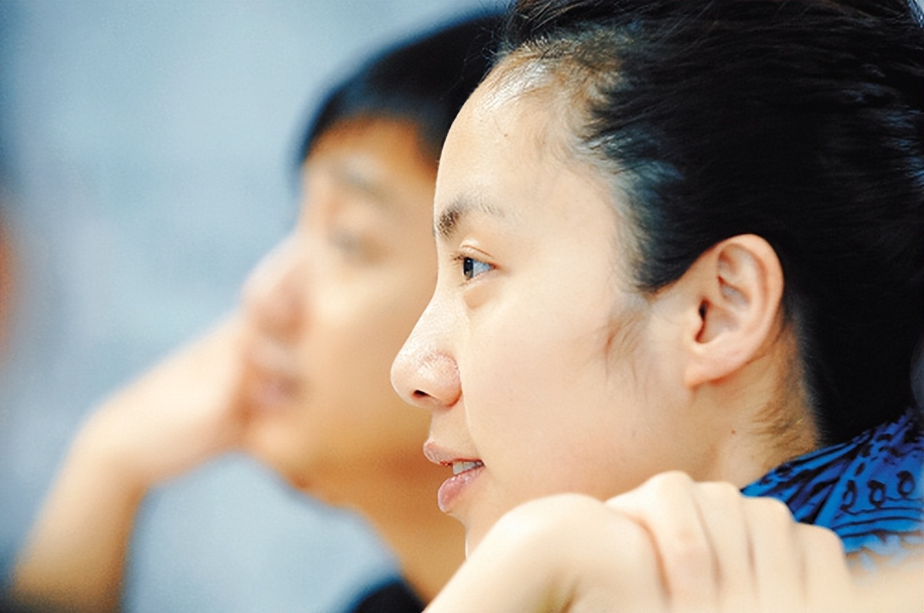 孙莉：18岁就跟了黄磊，三胎生了儿子后，她为何又选择复出？