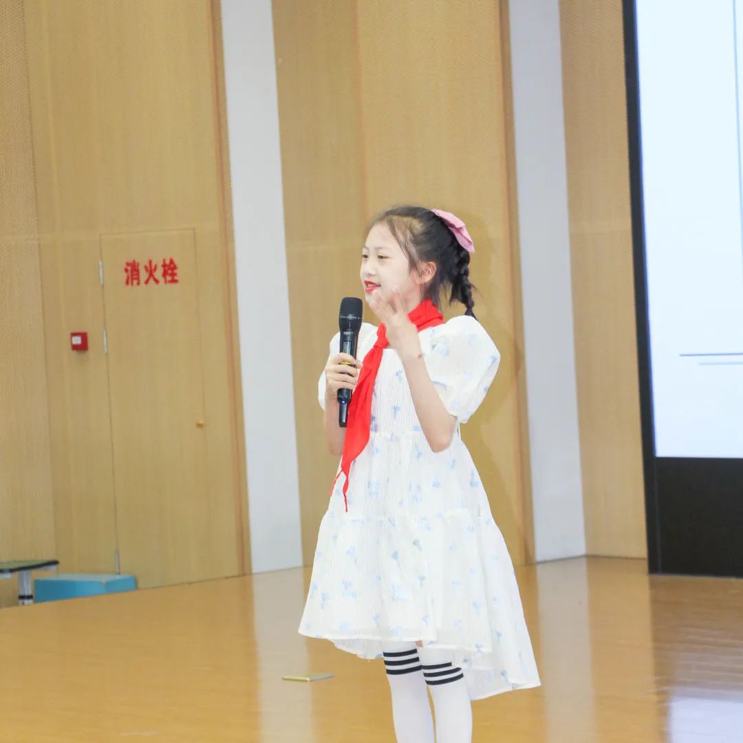 黄甲小学开展“人人参与科技节，我的科技节我做主”科技节活动