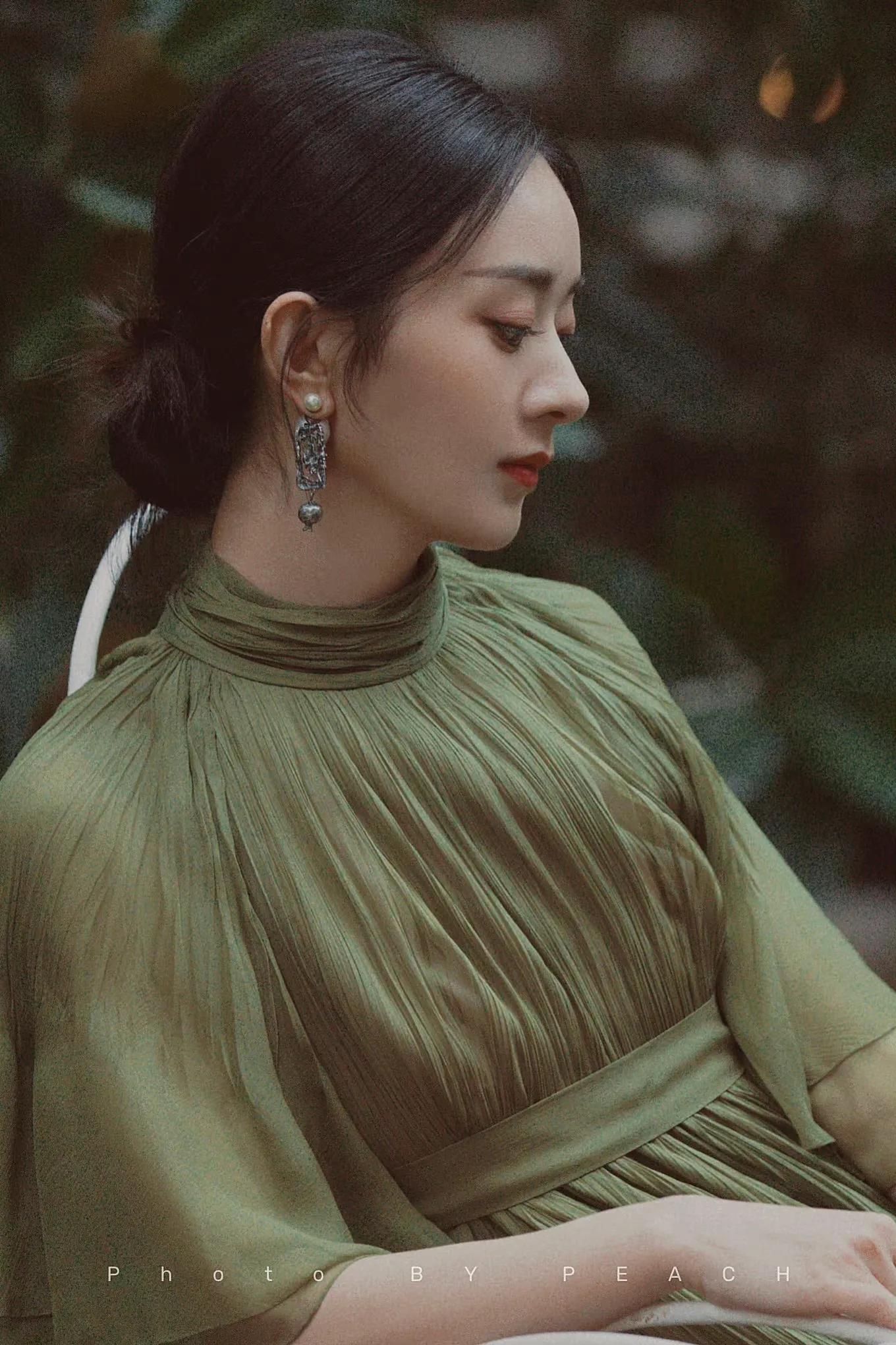 绿色系的赵丽颖