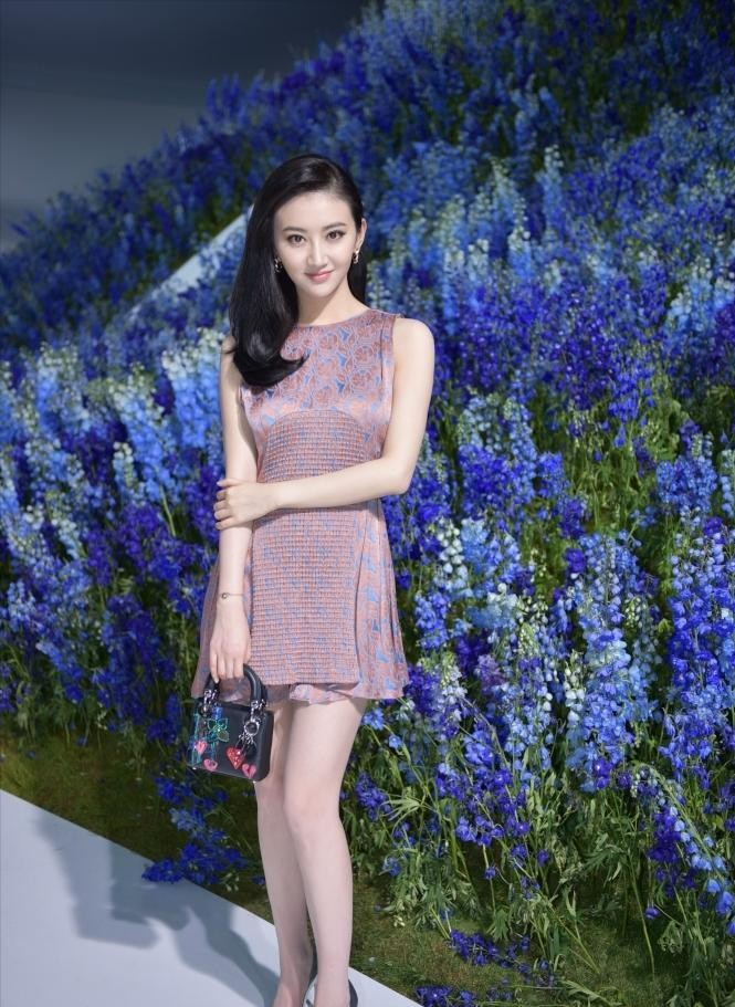 16对中外明星同框,耀眼的“东方美”不输国际咖,举手投足皆风情